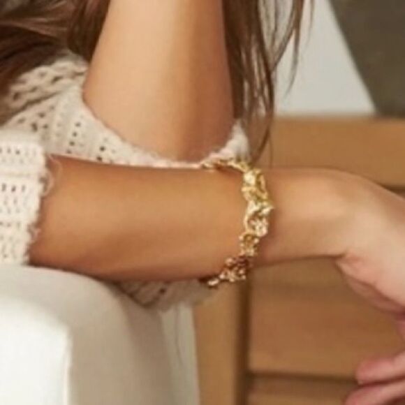 NWT AMBER SCEATS GOLD CURATEUR Cuff Bracelet. 24K Gold Plated. NWT New w/Dustbag - Picture 2 of 8